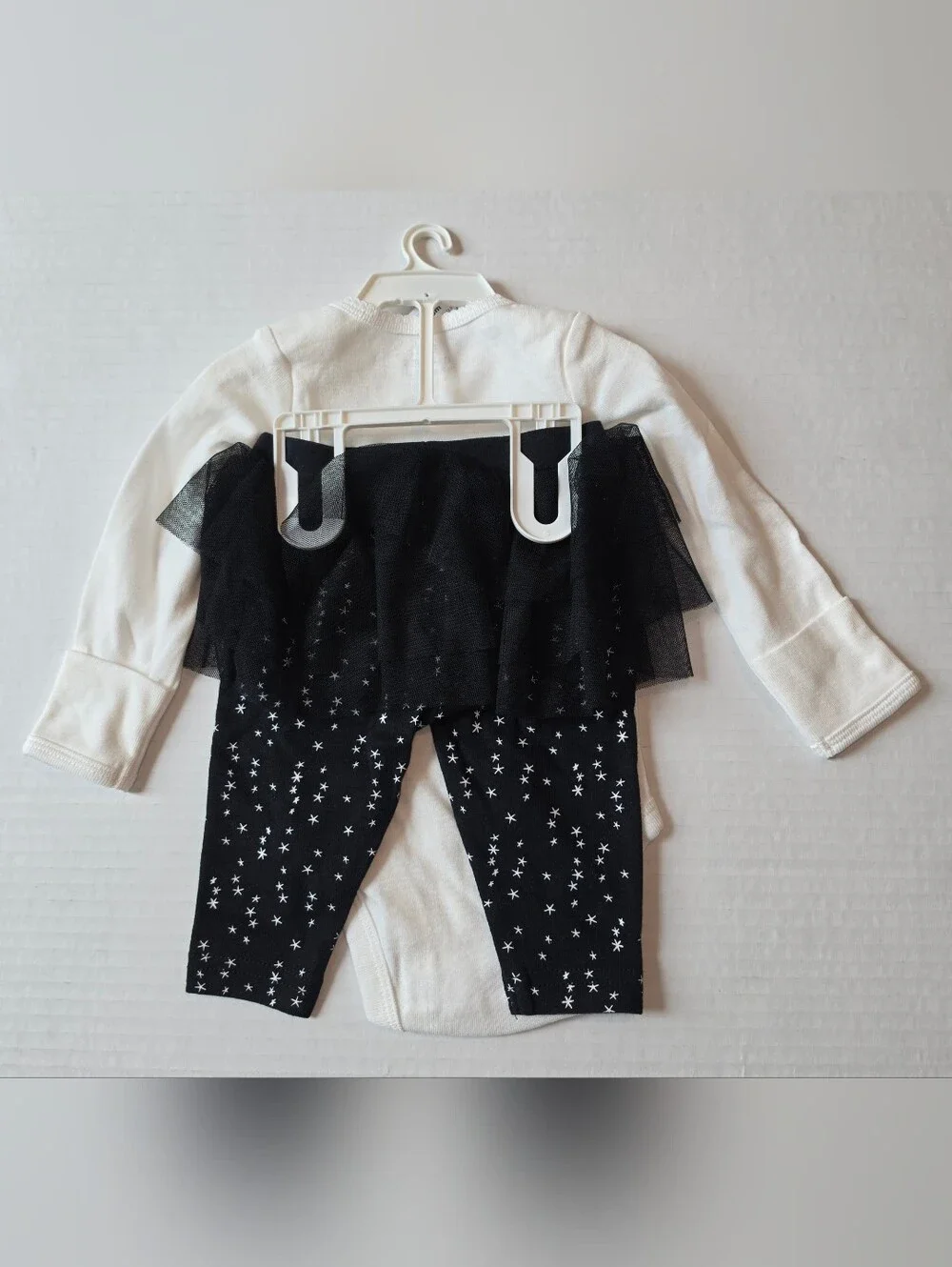 Carter's White Ghost Graphic Long-Sleeve Onesie w/Black Star Tulle Pants Sz 3M